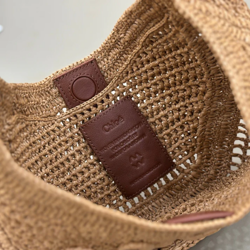 CHLOÉ HOT SUMMER BANANA BAGS IN RAFFIA