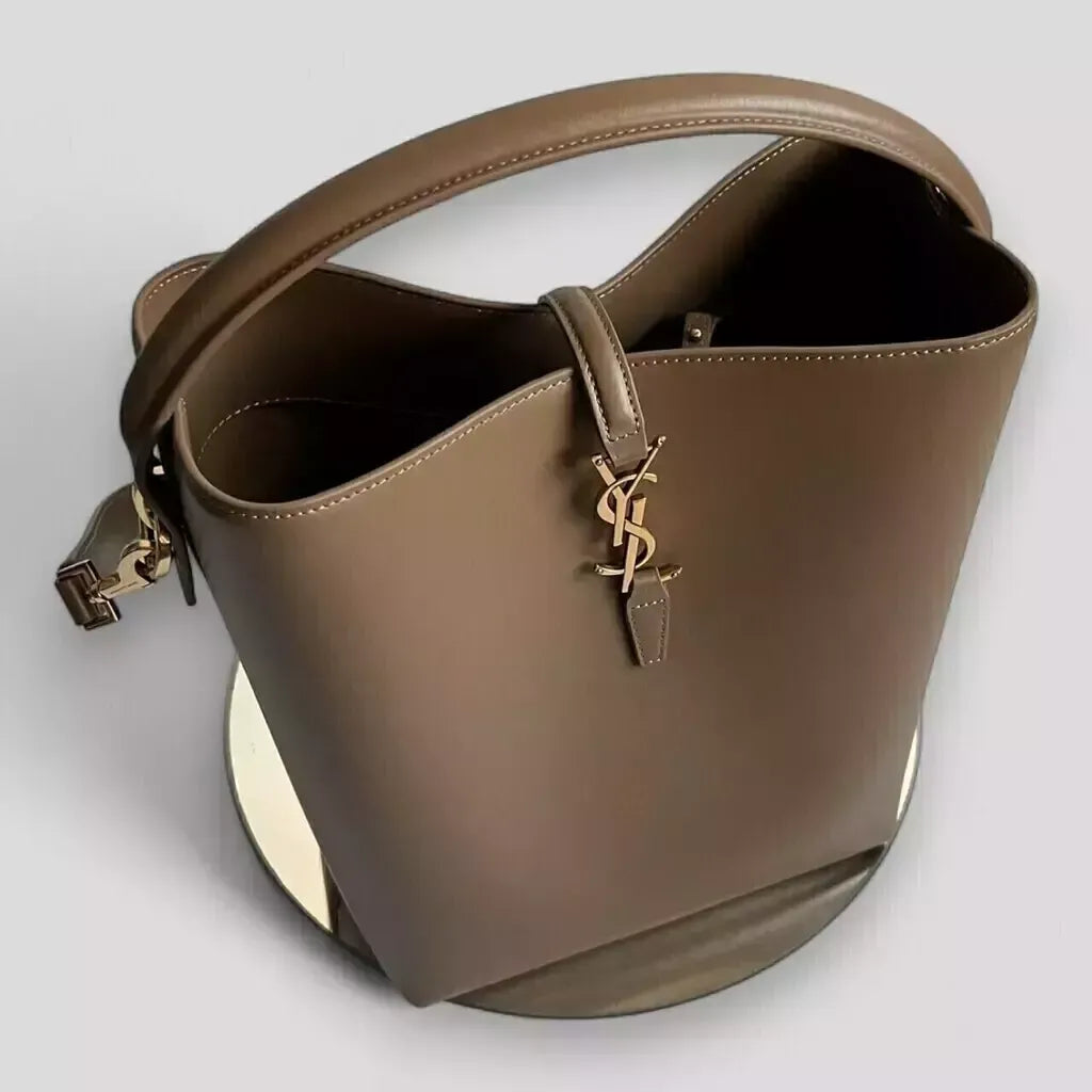 YVES SAINT LAURENT – LE 37 BAG IN GLOSSY LEATHER