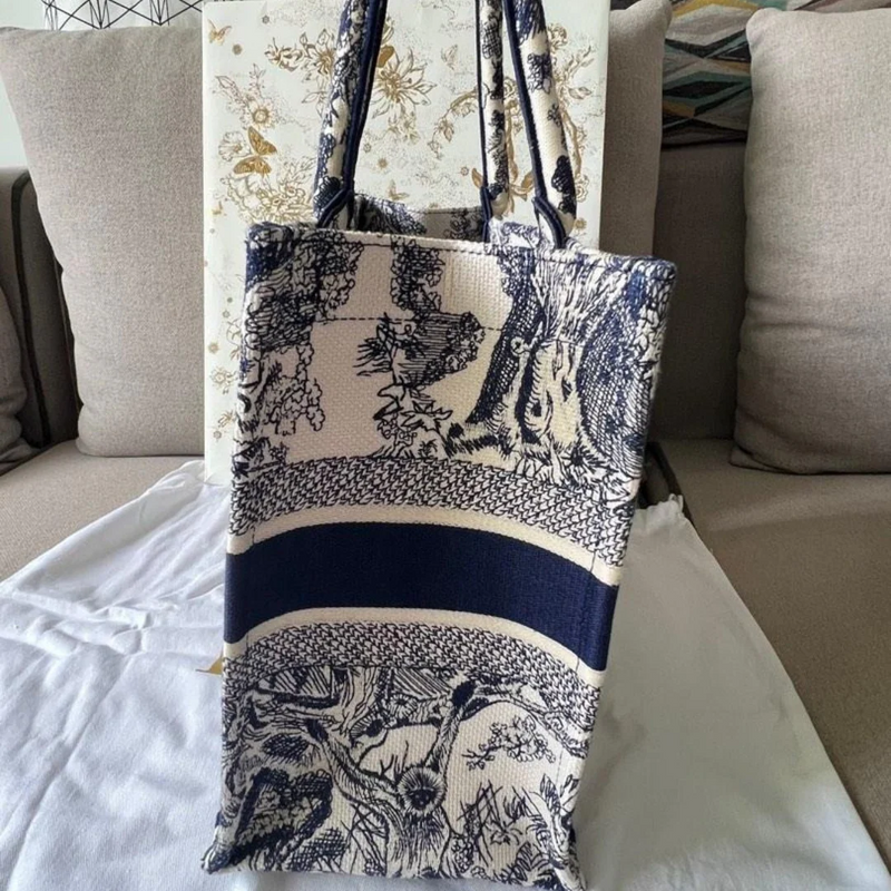 LARGE DIOR BOOK TOTE BAG