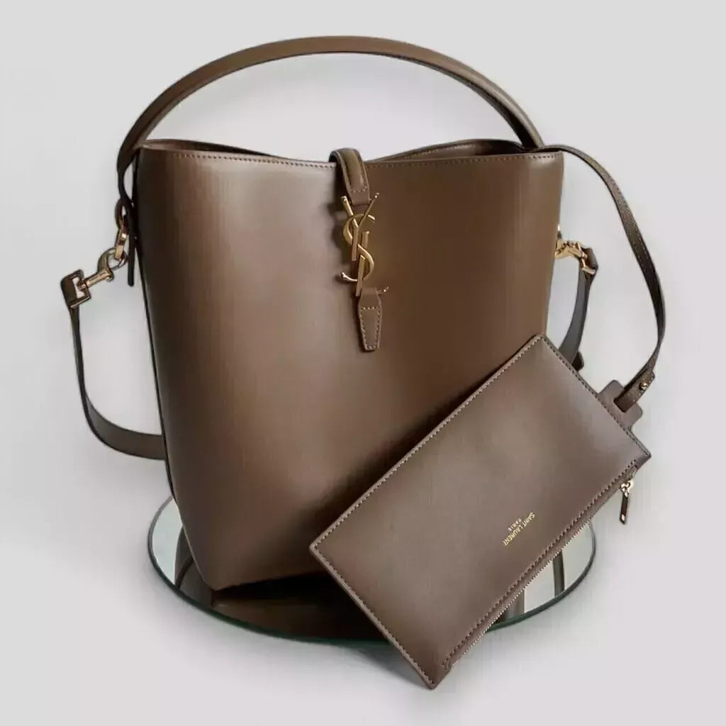 YVES SAINT LAURENT – LE 37 BAG IN GLOSSY LEATHER